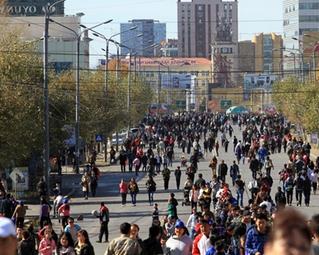 Ажилгүйдлийг багасгах, ажлын байр нэмэгдүүлэх гэдэг тэнгэр газар шиг ялгаатай