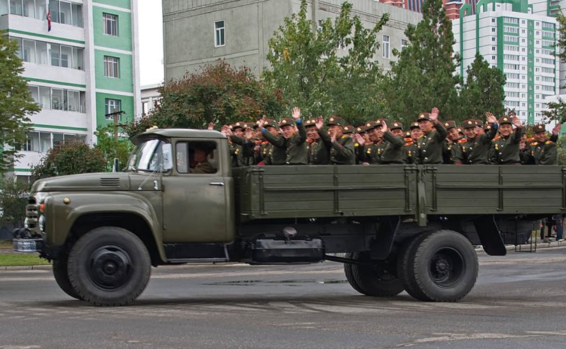 Хойд Солонгос улс 5000 барилгын цэргээ Орост илгээжээ