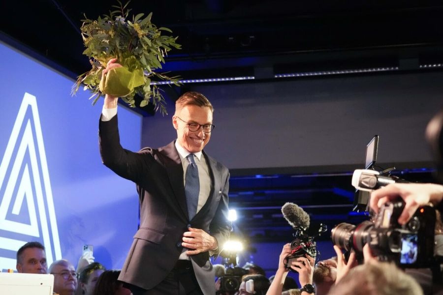Финландын Ерөнхийлөгчийн сонгуульд Александр Стубб яллаа