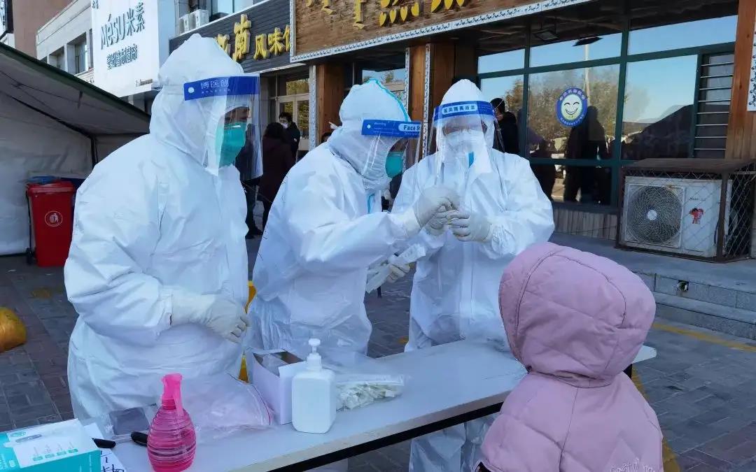 Хятадад ковидын халдварын 240 тохиолдол нэмж бүртгэгджээ