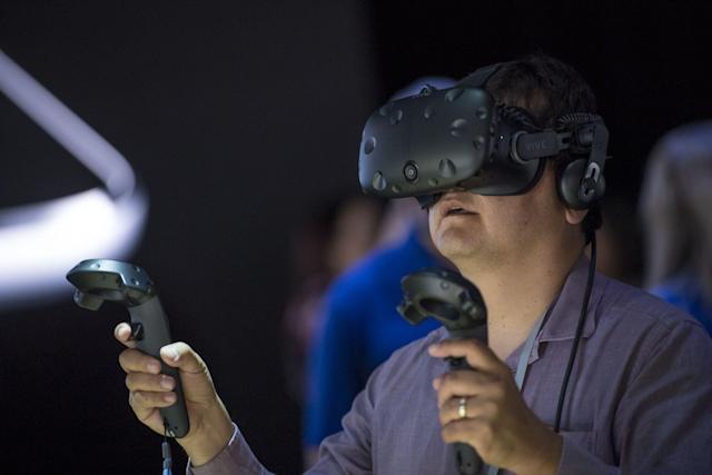 “Apple”-ийн AR/VR хосолсон чихэвчийн явцтай удирдлагууд нь танилцав