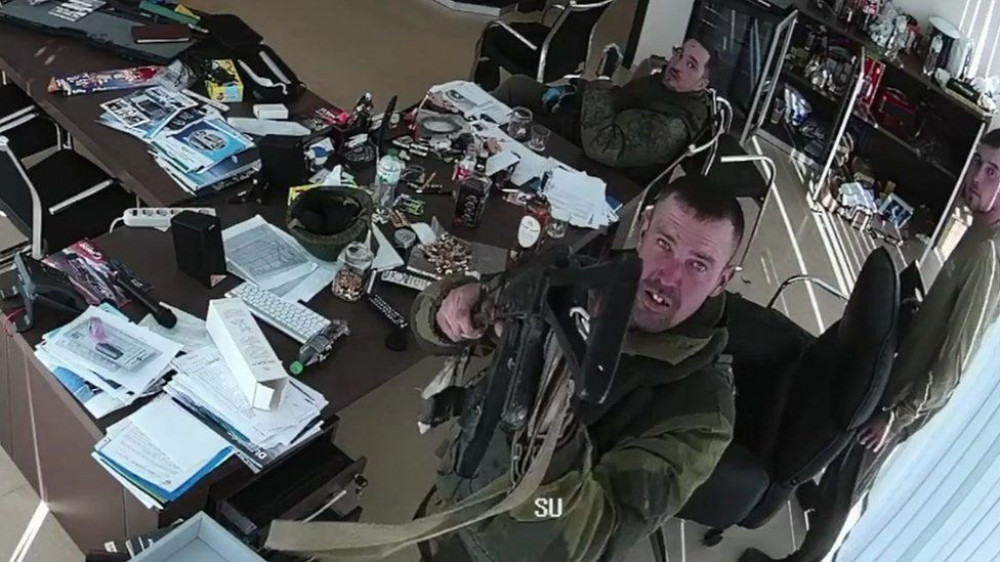 Орос цэргүүд гэмгүй хүмүүсийг хороосон нь хяналтын камерт үлджээ