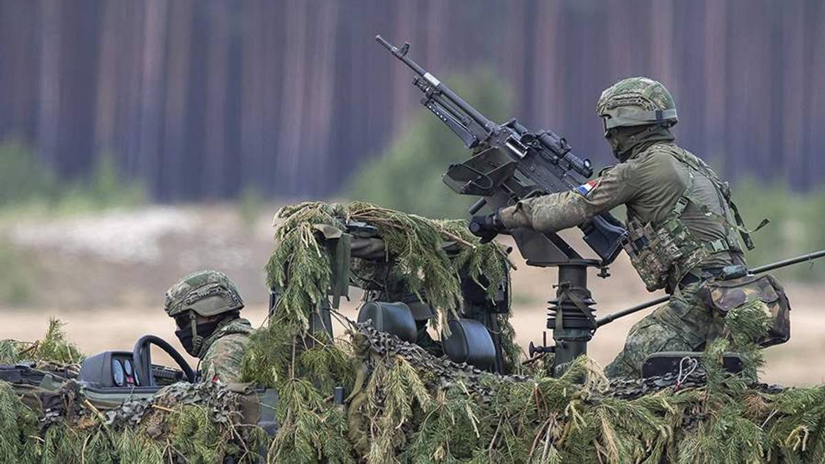 Томруулж харах Украинд 2026 оноос цэргээ байрлуулахаа Франц улс албан ёсоор мэдэгдэв