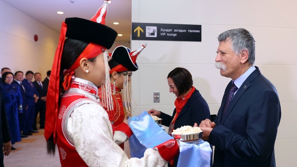 Унгарын Үндэсний Ассамблейн дарга Көвер Ласло Монгол Улсад хүрэлцэн ирлээ