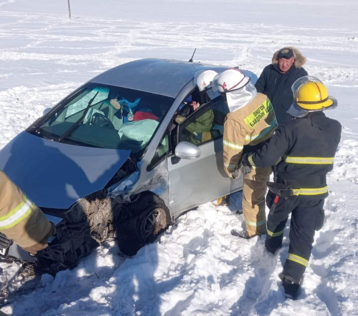 Авто ослоос иргэдийн амь насыг аварлаа