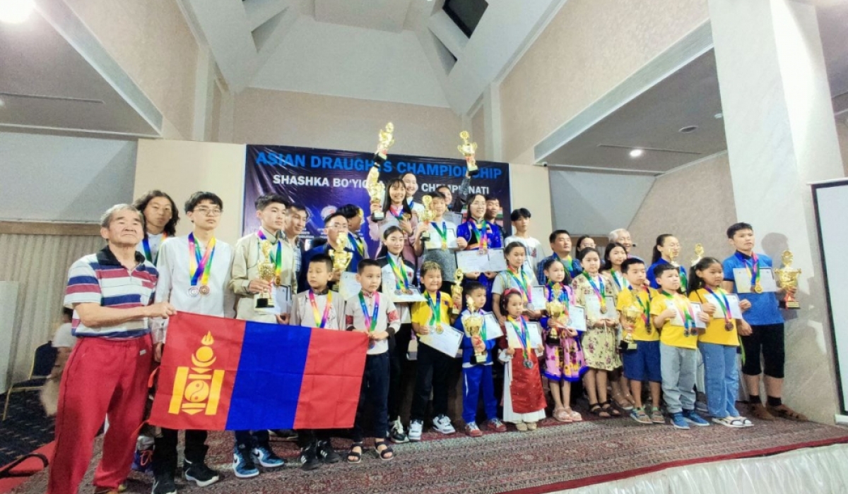 Монголын баг Ази тивд 100 буудалт даамаар аваргаллаа