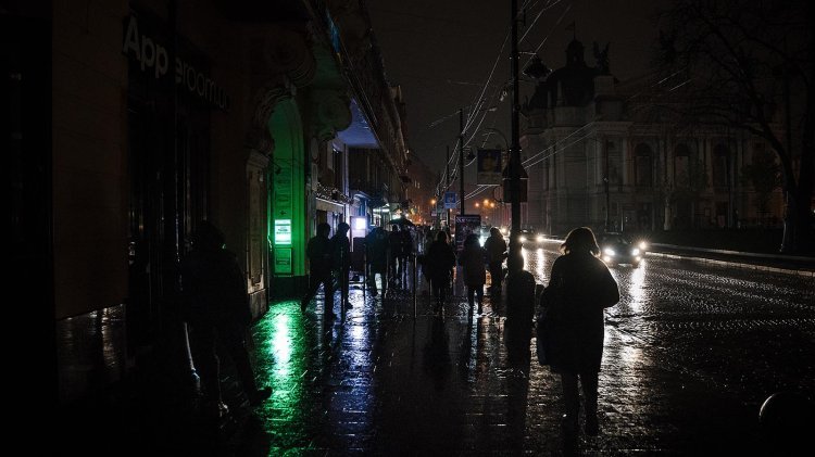 Киевт эрчим хүч тасалдаж байгаагийн улмаас зам тээврийн ослоор амиа алдах хүний тоо нэмэгджээ