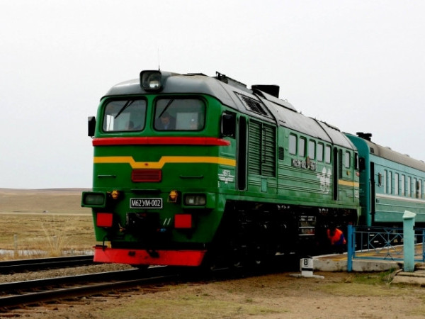 Дархан-Улаанбаатар чиглэлд явж байгаа нэмэлт галт тэрэг тавдугаар сарын 7-ноос Баянбууралд зогсдог болно